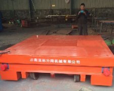 蓄電池電動(dòng)平板搬運(yùn)車(chē)